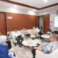 Rapat di hadiri 34 orang dari berbagai fraksi. Diantara 