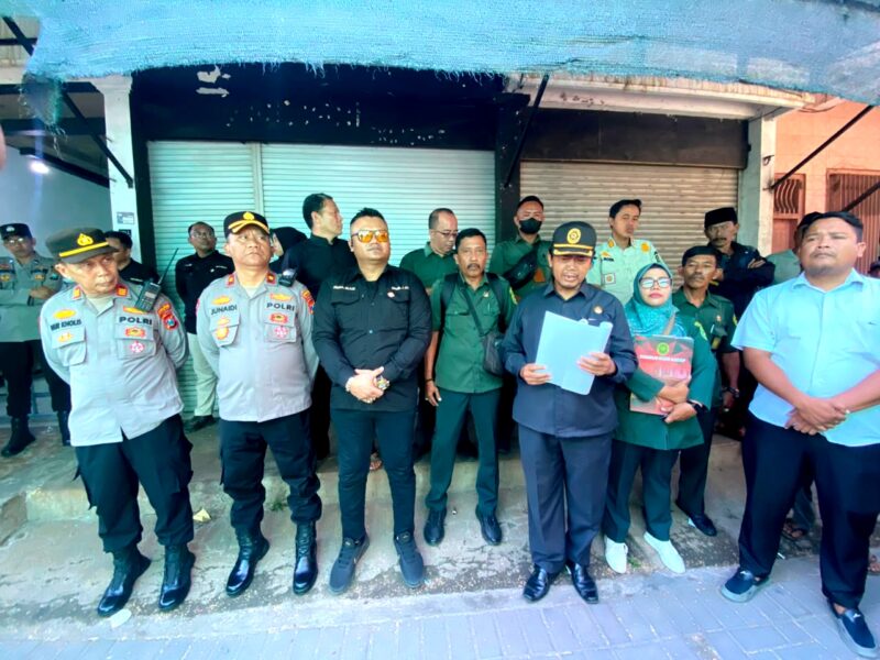 Kegiatan pengamanan dipimpin Kabag Ops Polres Sumenep Kompol Junaidi, S.Pd., dengan melibatkan dukungan anggota Satbrimob Polda Jawa Timur.