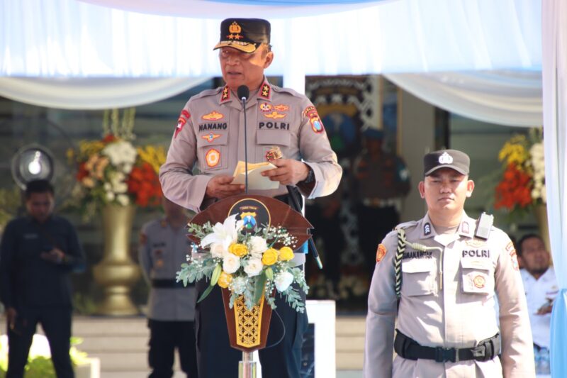 Kapolda Jawa Timur Irjen Pol. Drs. Nanang Avianto, M.Si., saat memberi arahan di acara Pengukuhan Polresta sumenep