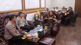 Mument Kapolresta Sumenep Bercengkramah Dengan Komandan Kodim 0827 Sumenep