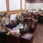 Mument Kapolresta Sumenep Bercengkramah Dengan Komandan Kodim 0827 Sumenep
