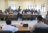 Suasana silaturahmi dan dialog Kapolresta Sumenep bersama jurnalis, aktivis, serta elemen masyarakat, Jumat (24/7/2026).