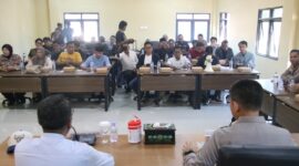 Suasana silaturahmi dan dialog Kapolresta Sumenep bersama jurnalis, aktivis, serta elemen masyarakat, Jumat (24/7/2026).