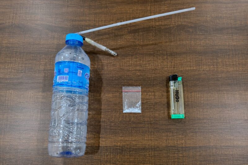 Barang bukti Yang si amankan Petugas berupa Alat bong, korek api dan sabu