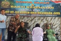 Dandim 0816/Sidoarjo, Letkol Inf Abraham Pribadi, S.H., M.H., berpartisipasi dalam kegiatan sosial Donor Darah