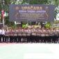 Kapolresta Sumenep Kombes Pol Ariek Indra Sentanu memimpin upacara Serah Terima Jabatan sejumlah pejabat utama dan Kapolsek jajaran Polresta Sumenep di Lapangan Tri Brata Polresta Sumenep