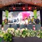 Santunan Anak Yatim disampaikan ketua Panitia  lora Ahmad Syukri Billah. S, Pd. dalam Momentum Dua Dekade Haul Akbar KH. Sirojuddin. 