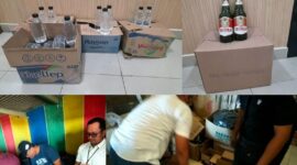 Petugas Satresnarkoba Polresta Sumenep saat mengamankan puluhan botol minuman keras dari dua lokasi di wilayah Kecamatan Kota, Kabupaten Sumenep, Rabu (2/9/2026). Sebanyak 102 botol berjenis Beer Singaraja dan arak Bali berhasil diamankan.
