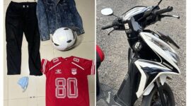 Barang bukti berupa pakaian helm dan sepeda motor Vario Techno yang digunakan tersangka saat melakukan perbuatan.