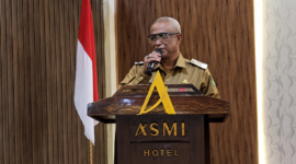 Kepala Dinas Pendidikan Kabupaten Sumenep H. Moh. Iksan, Spd, MT Di Acara membuka Bimtek Layanan Sekolah Inklusif Tahun 2026 di Hotel Azmi, Selasa (01/09/2026)