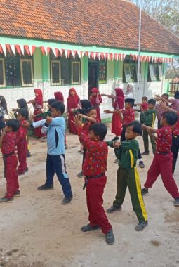 Pendidikan Bukan Sekadar Materi Pelajaran, Gerak dan Kesehatan Juga Penting — Semangat SDN Ambunten Barat III