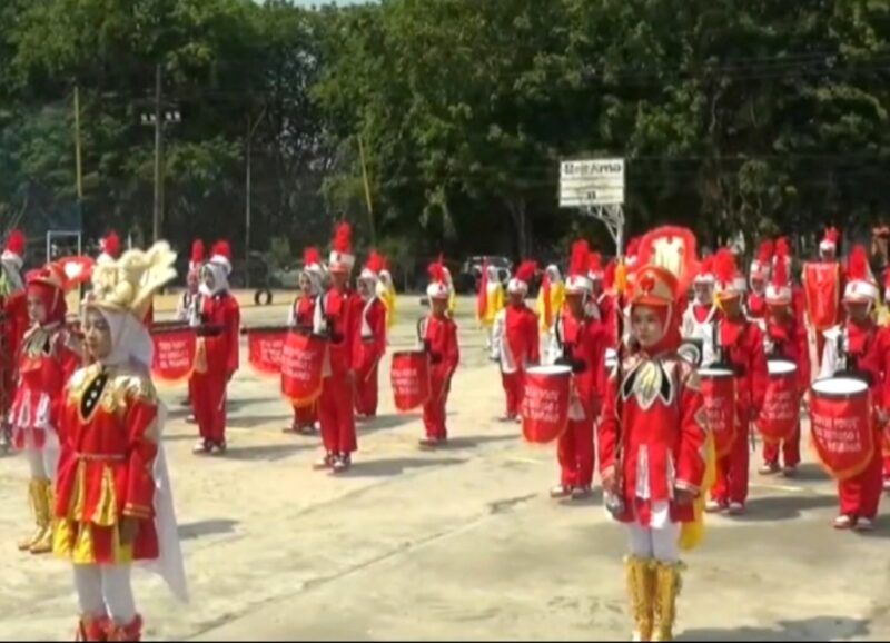 Penampilan peserta  Drumbend Harmoni Parsanga Satu