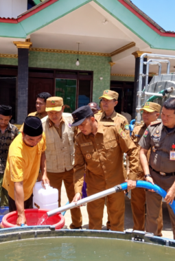 Kemarau Berkepanjangan, Bupati Sumenep Pastikan Bantuan Air Bersih Menjangkau Warga Langsar
